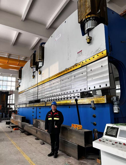 Latest company news about فرکانس فشار هیدرولیکی CNC TANDEM به تازگی به هند صادر شده است.
