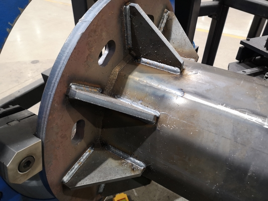 ماشین جوش رباتیک ماشین برش قاب درب CNC برای قطب نور