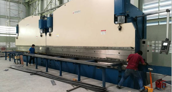 دستگاه خم کردن فرکانس های فشار هیدرولیک CNC با سفتی بالا
