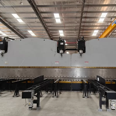 ترمز فشاری پشت سر هم CNC 2×650 تنی 7M برای تولید تیرک نورانی مخروطی بلند و هشت ضلعی