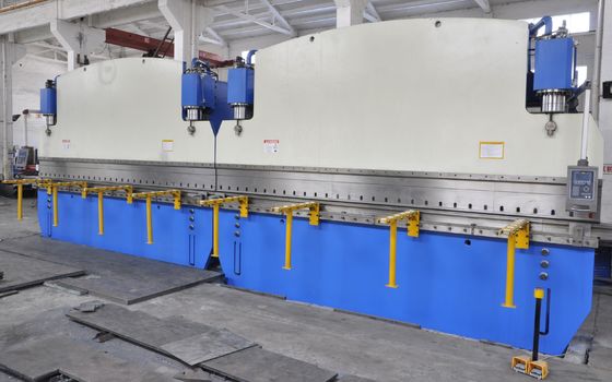 CNC Tandem فشار ترمز 1600 تن نیروی کار، ساخت آویزان بالا و قطب تک